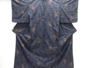 未使用品　花模様織り出し本場泥大島紬着物(7マルキ)